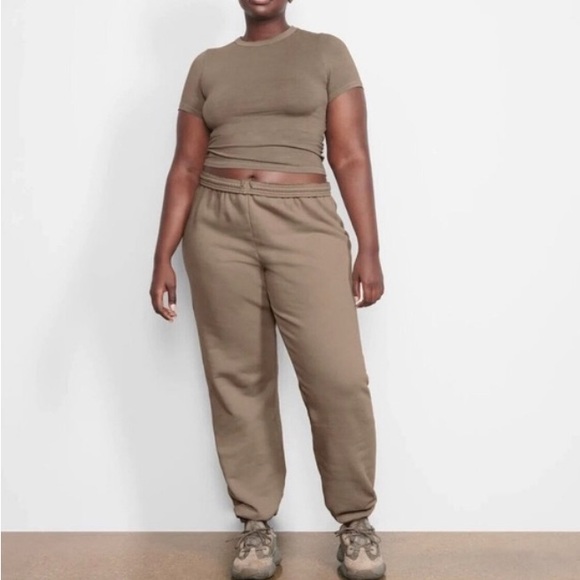 NWT SKIMS OUTDOOR JOGGER SWEATPANTS SIZE 4X - Picture 1 of 2